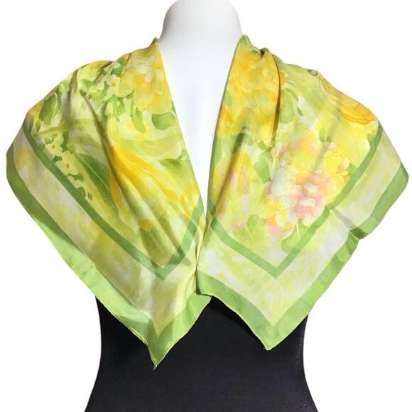 Avon Water Repellent Floral Square Scarf Vintage - Picture 2 of 9